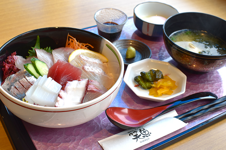 海鮮丼
