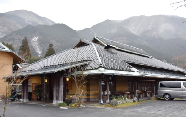 名苑と名水の宿 梅園