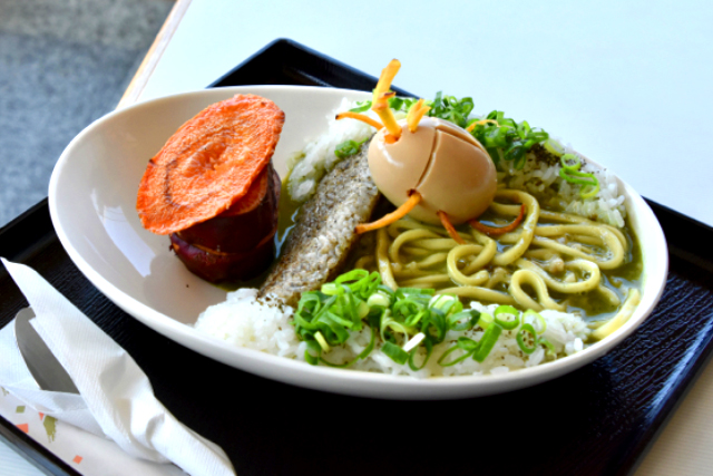 レストラン　コリーヌ 直川ダムカレーラーメン