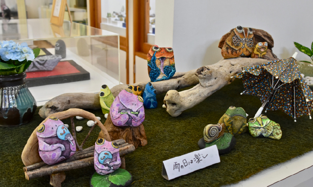 日出 石ころたちの動物園