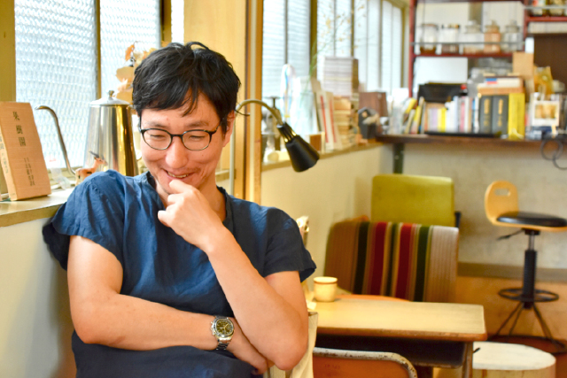 カモシカ書店　岩尾晋作さん