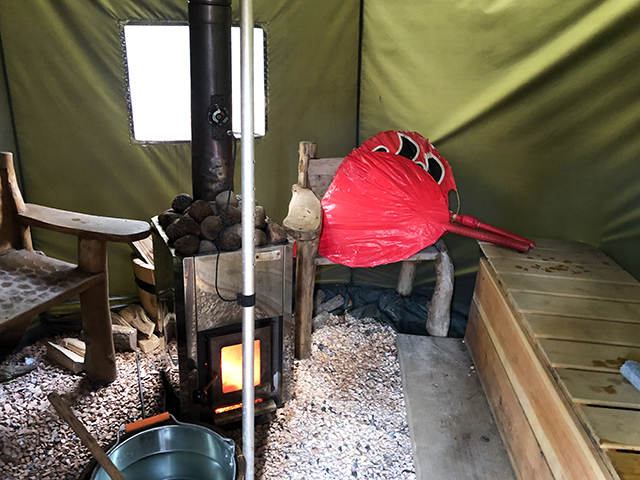 世界初!? 水中鍾乳洞の水風呂にダイブするサウナ体験♨