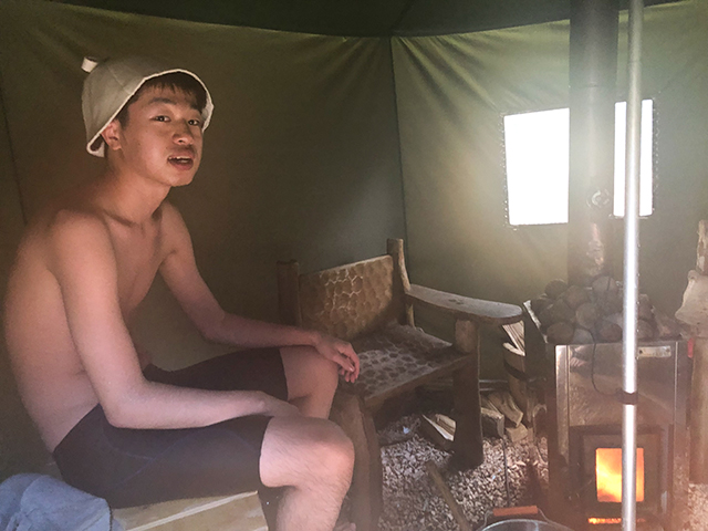 世界初!? 水中鍾乳洞の水風呂にダイブするサウナ体験♨