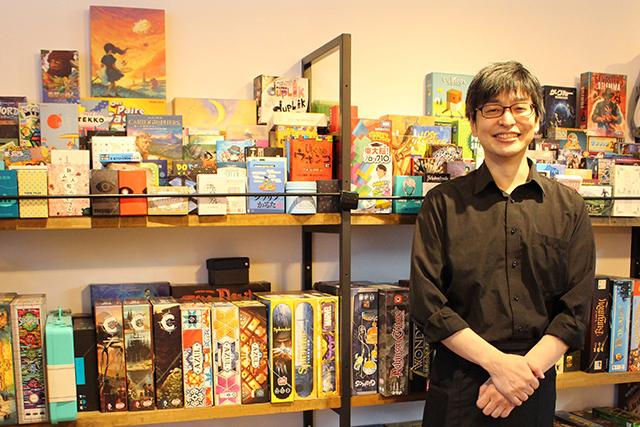 オーナーのボドゲ愛が止まらない!子どもから大人まで楽しめる「ボードゲームカフェJOGO」