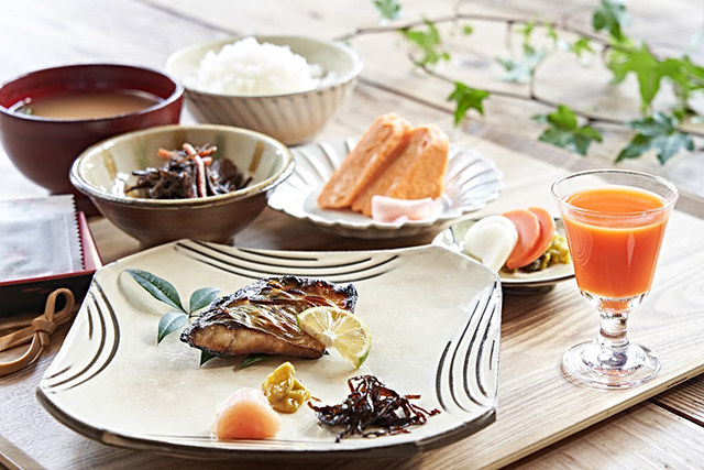 ホンモノレトロで時間旅行しよう 別府市 山田別荘 朝食