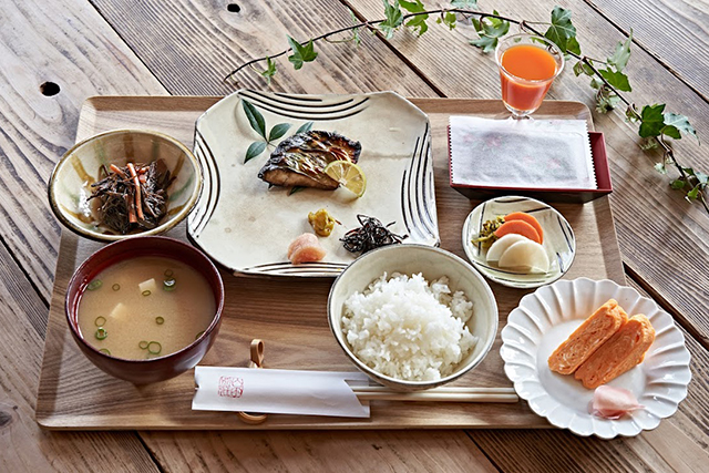 ホンモノレトロで時間旅行しよう 別府市 山田別荘 朝食