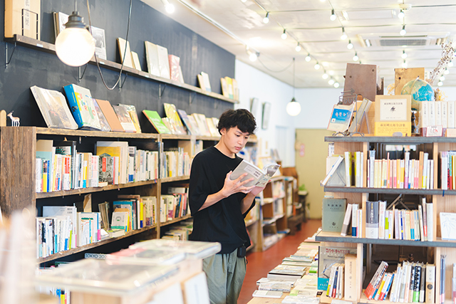 大分市 カモシカ書店