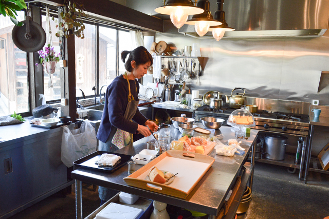 地域と共に新たな時代の生き方に挑む キッチン付きシェアスペース 杵築 柳家