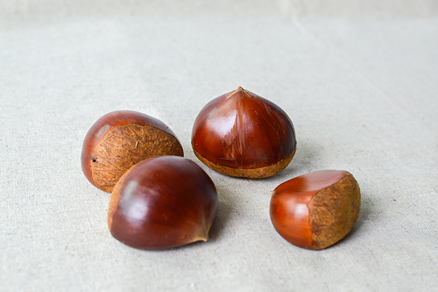 佐伯市宇目の栗を味わう期間限定スイーツ「唄げんか焼」