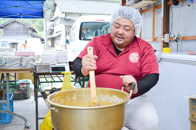 佐伯市宇目の栗を味わう期間限定スイーツ「唄げんか焼」