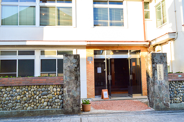 高校生と大人と地域の未来を結ぶ café + community KIISA