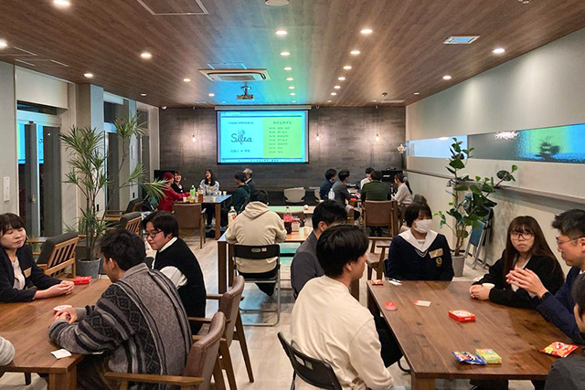 大学生が夢を叶えた クロッフル専門店“まほうのおうち”