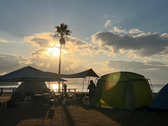 太陽と海と星と…最高のキャンピングライフを堪能しよう♡