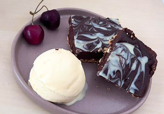 にゃんともかわいいスープカレー店♥ 保護猫カレー屋299(にくきゅう)