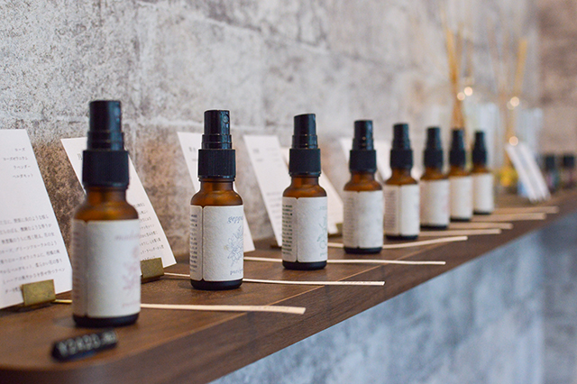 湯布院で自分だけのアロマを調香しよう　purifywith.