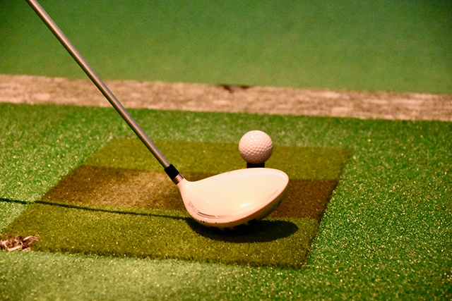 ゴルフデビューは“GOLDES”で！　人生を豊かにする奥深きゴルフの世界 GOLF BAR GOLDES