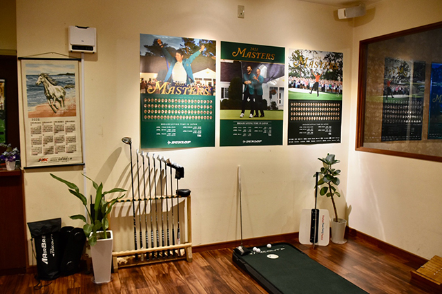 ゴルフデビューは“GOLDES”で！　人生を豊かにする奥深きゴルフの世界 GOLF BAR GOLDES