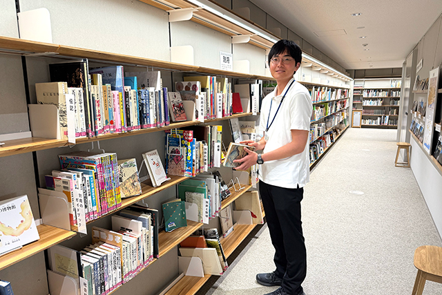 別府市立図書館