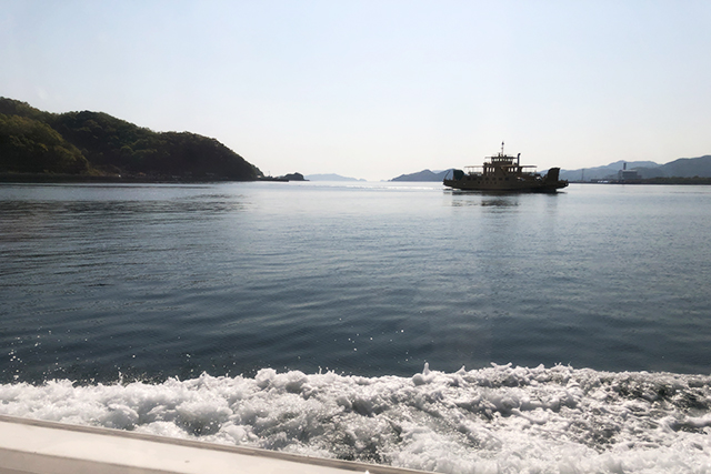 五感で感じる島時間-九州オルレ さいき・大入島-　佐伯港　マリンバス常栄丸