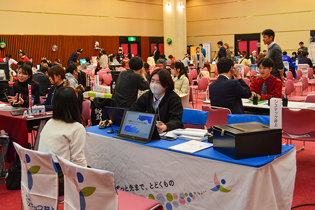 就活コミュニティ「BOND OITA」レポート：“聞くだけじゃない”就活イベント「おおいた就活クリスマス万博」