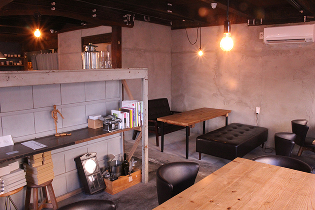 中津 Craft Chocolate Cafe「ハル チョコレート店」店内