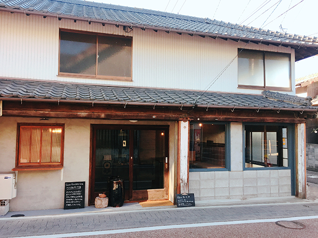 中津 Craft Chocolate Cafe「ハル チョコレート店」外観