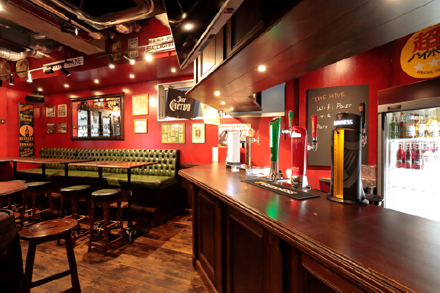 IRISH PUB THE HIVE 店内