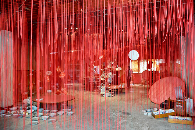 塩田千春展　巡る記憶