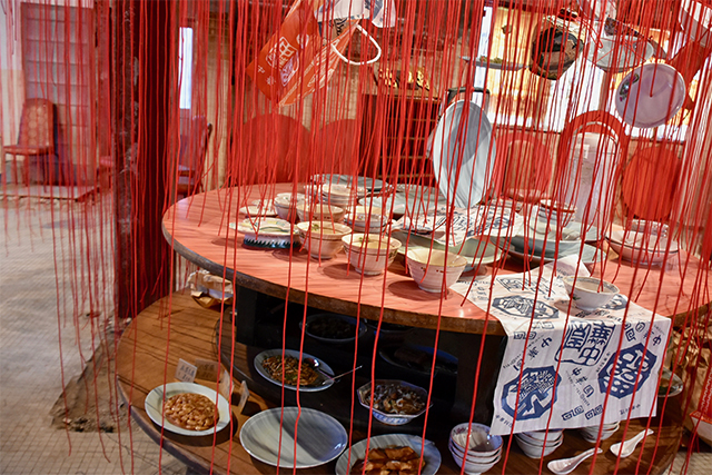 塩田千春展　巡る記憶