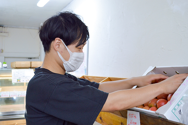 若き料理人が営む新しい八百屋「あっちむいてホイッ!」