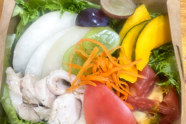 若き料理人が営む新しい八百屋「あっちむいてホイッ!」