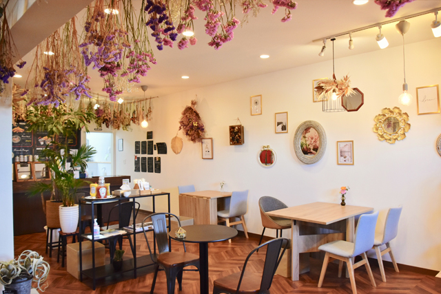 唯一無二のフラワーショップ&カフェ 秘境の花屋