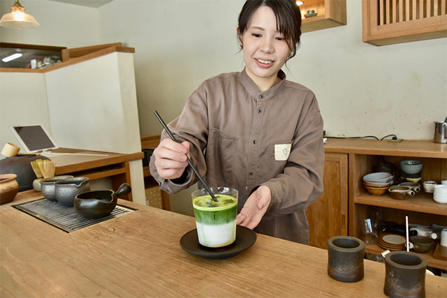 お茶っていいな。を届けたい!世代を超えて、お茶のある優しい暮らしを未来へ“つなぐ”日本茶カフェ。「つなぐ茶屋」