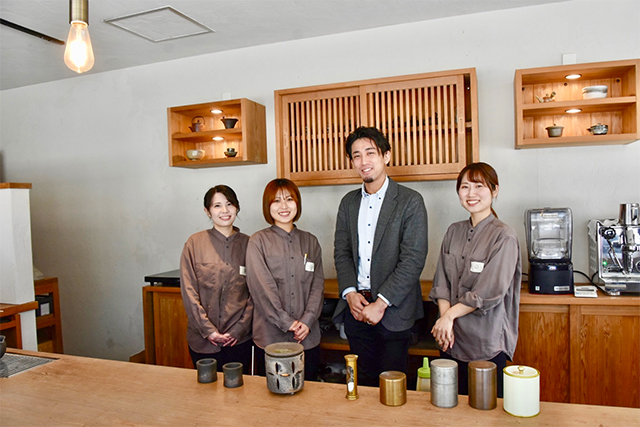 お茶っていいな。を届けたい!世代を超えて、お茶のある優しい暮らしを未来へ“つなぐ”日本茶カフェ。「つなぐ茶屋」